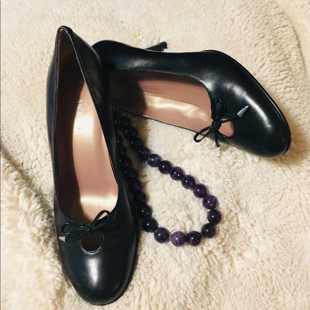 Enzo Angiolini leather round toe pumps 9